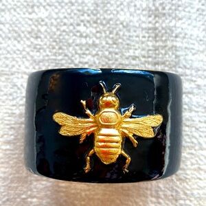 👑🐝Queen Bee Cuff